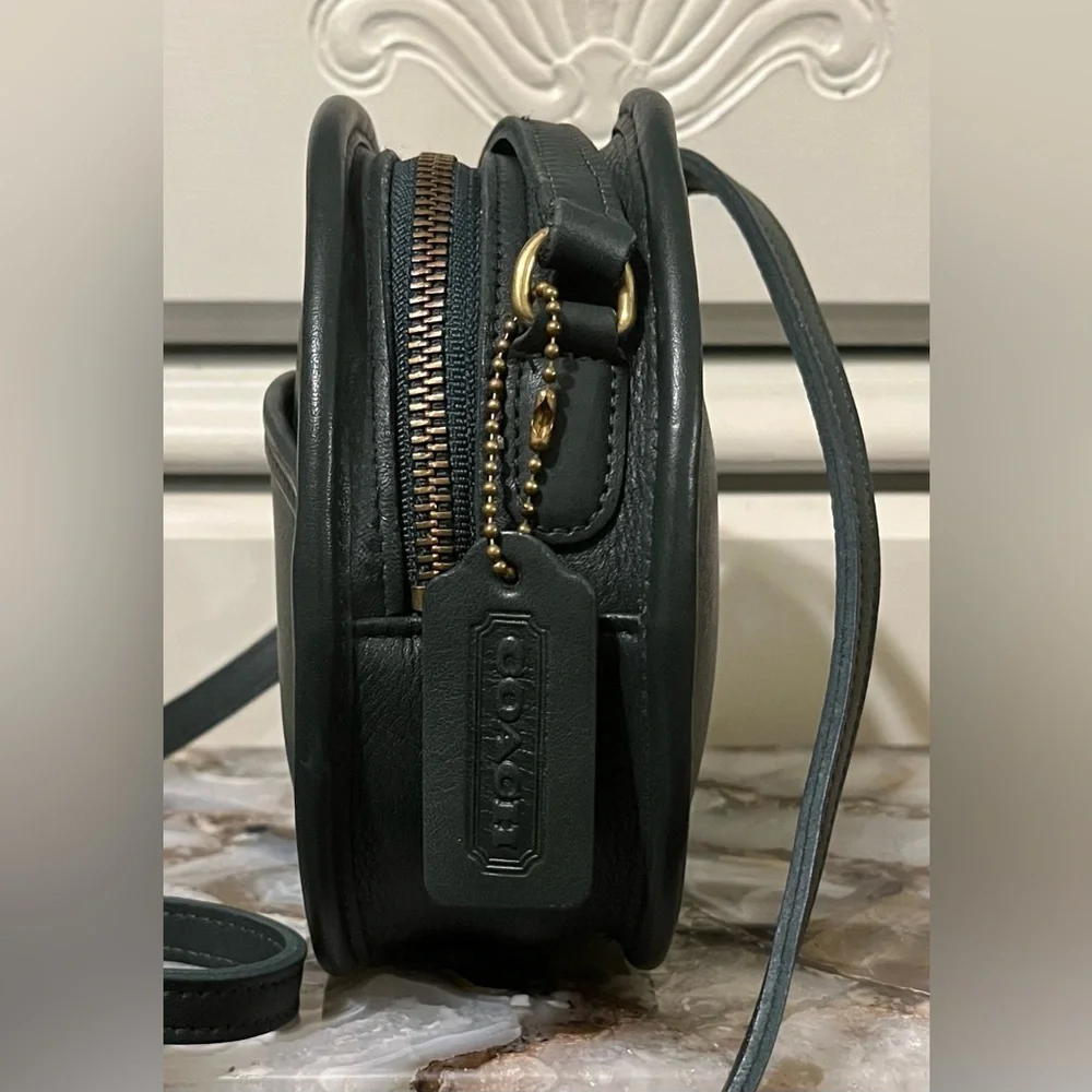 Green Vintage Coach Canteen Bag! - Picture 2 of 16